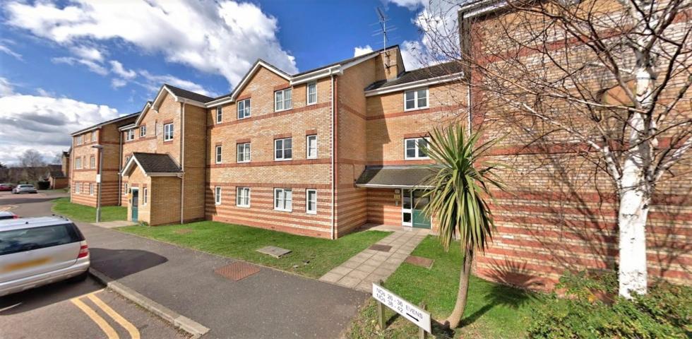 Stunning Apartment Upton Close, CRICKLEWOOD